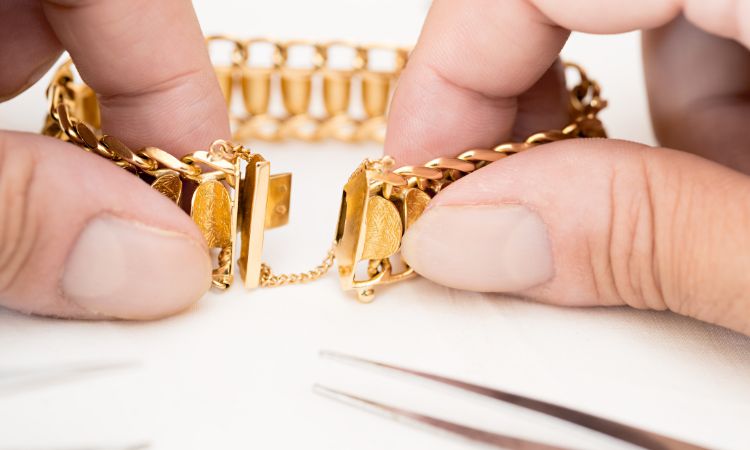 Jewelry Repairers