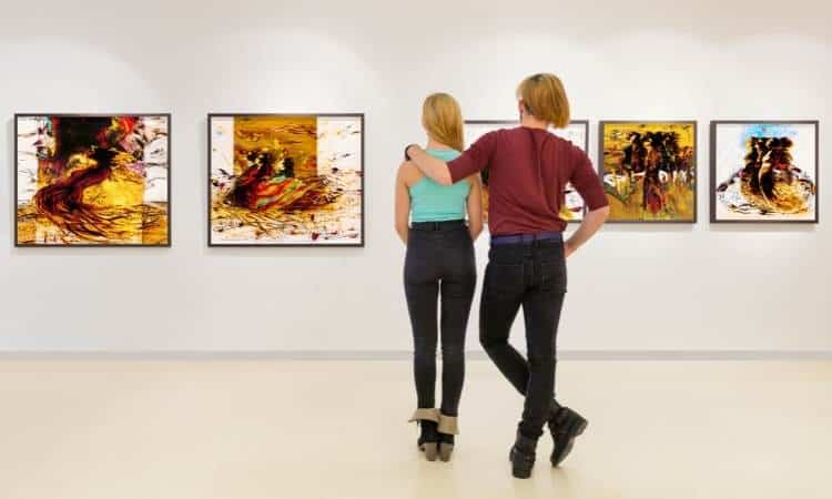 Visit an Arts Gallery