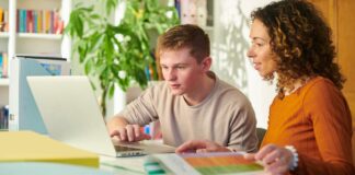 how to become a tutor