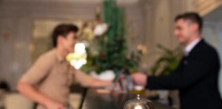 hotels that take cash