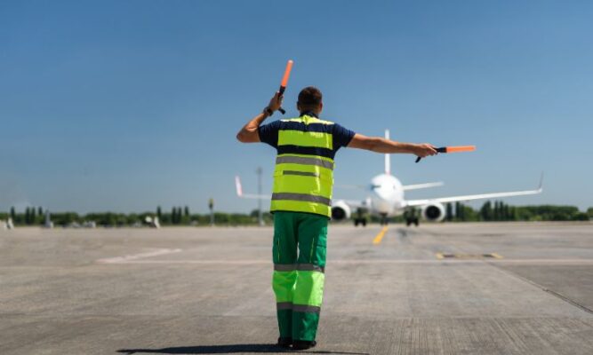 Air Traffic Controller