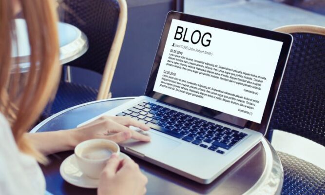 Blogger