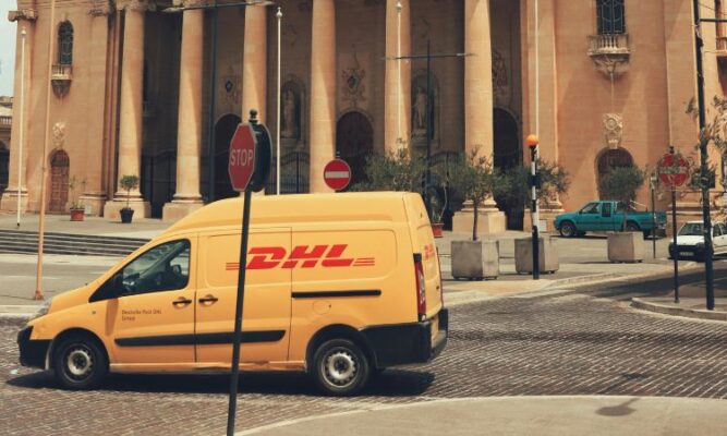 DHL