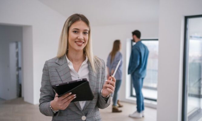 jobs without a degree
Real Estate Agent